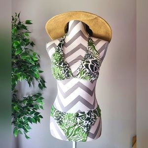 Leilani Tropical Cheetah Print Green 2 Piece Swimsuit Size 6